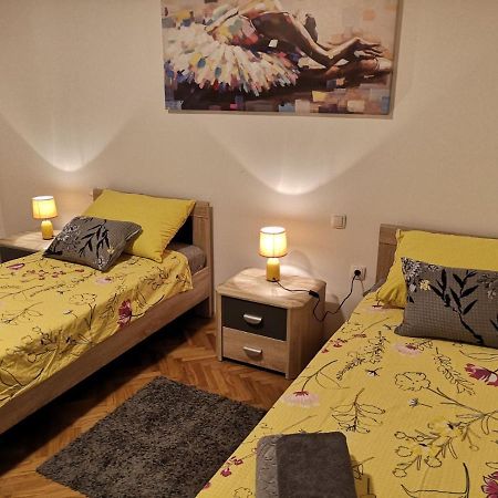 Apartamento Eugenia Pula Exterior foto