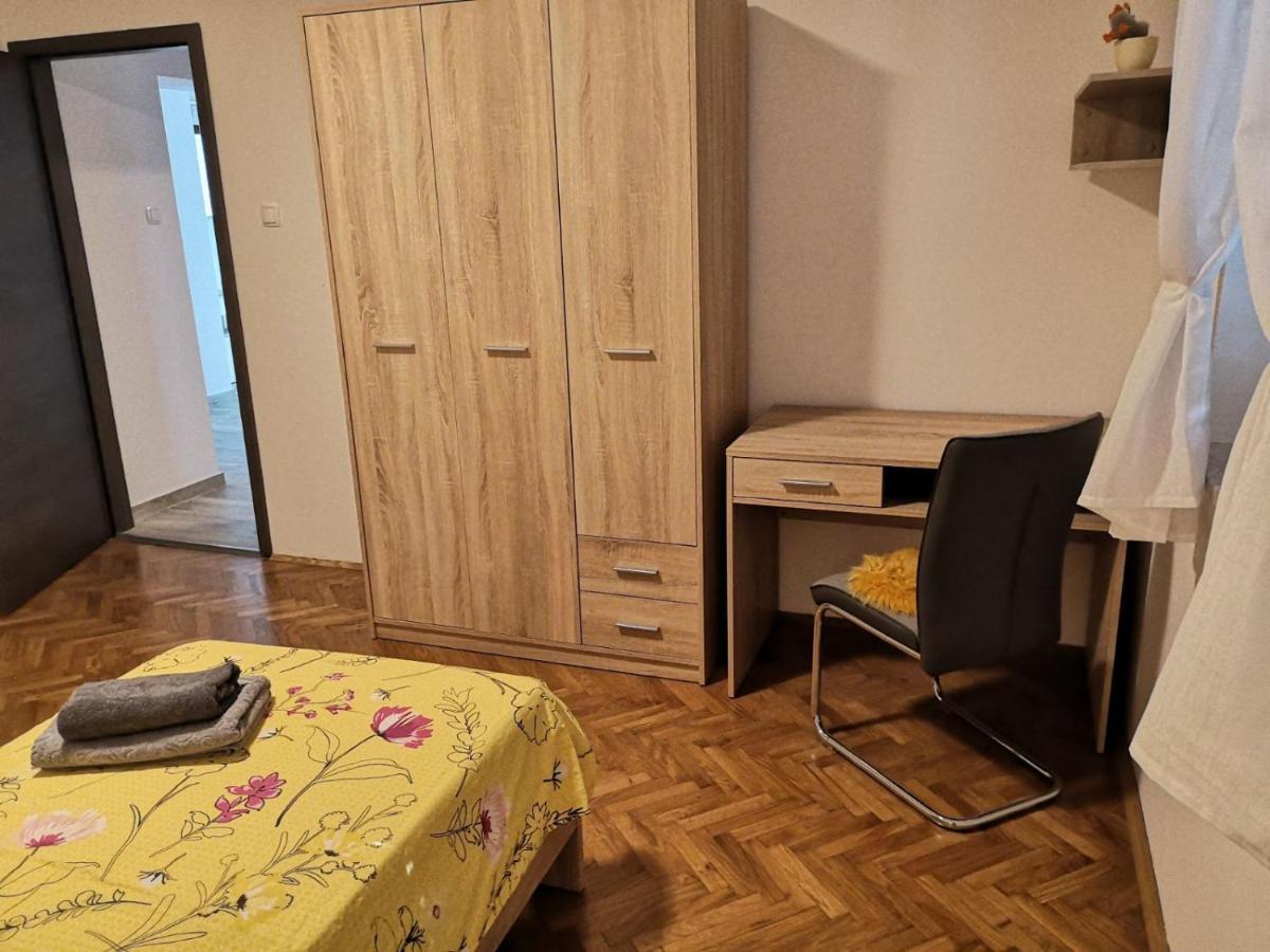 Apartamento Eugenia Pula Exterior foto