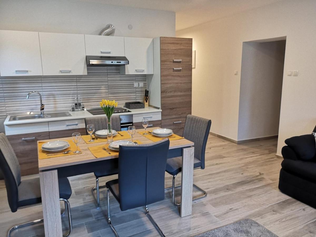 Apartamento Eugenia Pula Exterior foto