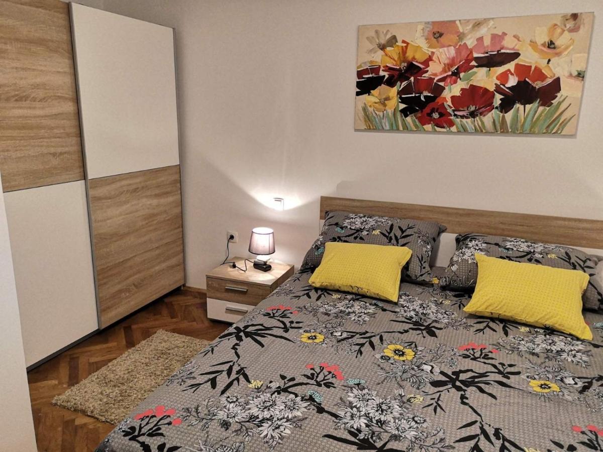 Apartamento Eugenia Pula Exterior foto