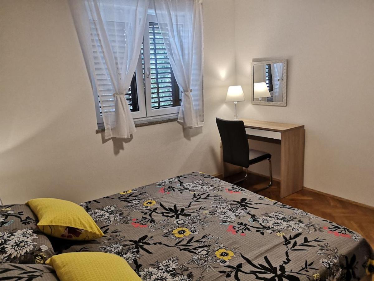 Apartamento Eugenia Pula Exterior foto